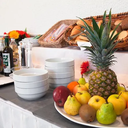 מלון Olympic קרביה